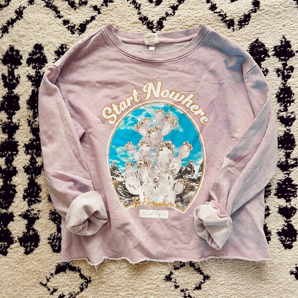 Cropped graphic sweatshirt lilac NEW @sheisbtq